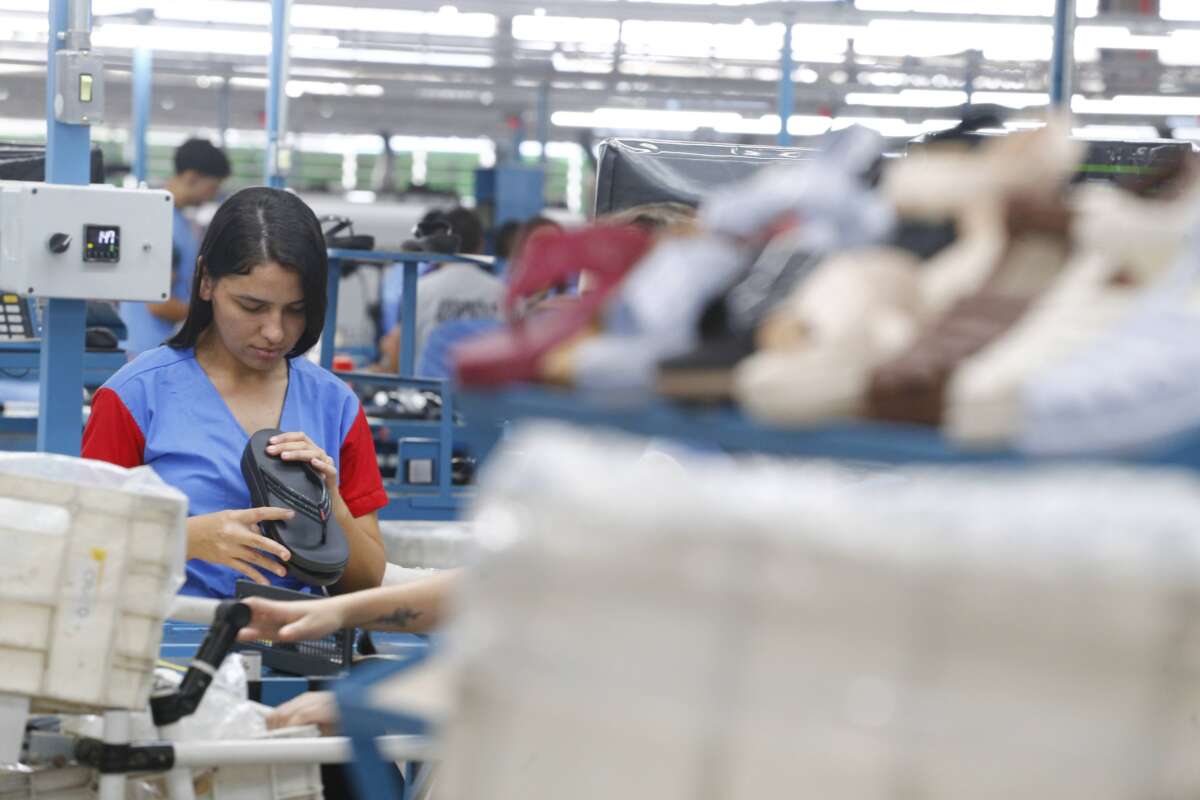 Ceará lidera produção e exportações brasileiras de calçados em 2025
